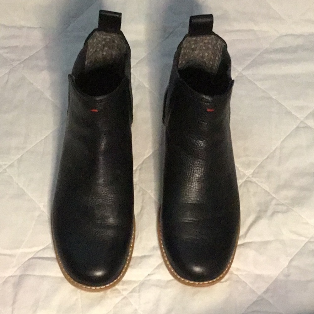 Ellen Degeneres Leather Ankle Boots